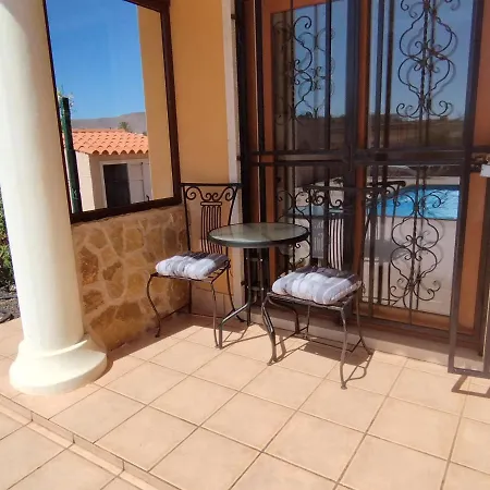Willa Casa Del Sol 3 Bedroom With Private Solar Covered 12m X 6m Pool Minimum 7 Nights Chromecast And Wifi Throughout The Triquivijate